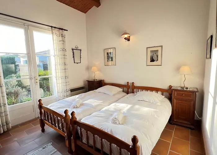 Villa Maison De Au Calme Et Proche De La *