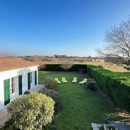 Villa Maison De Au Calme Et Proche De La *